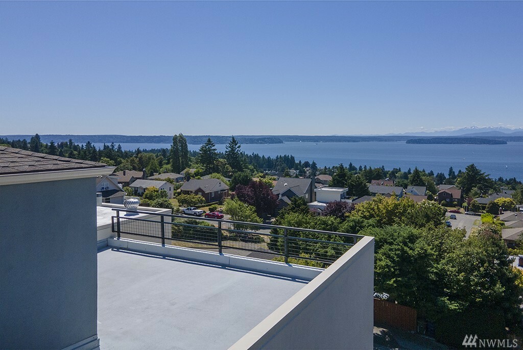 Property Photo:  6761 38th Ave SW  WA 98126 