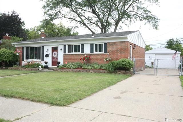 Property Photo:  944 Fairlane Street  MI 48186 