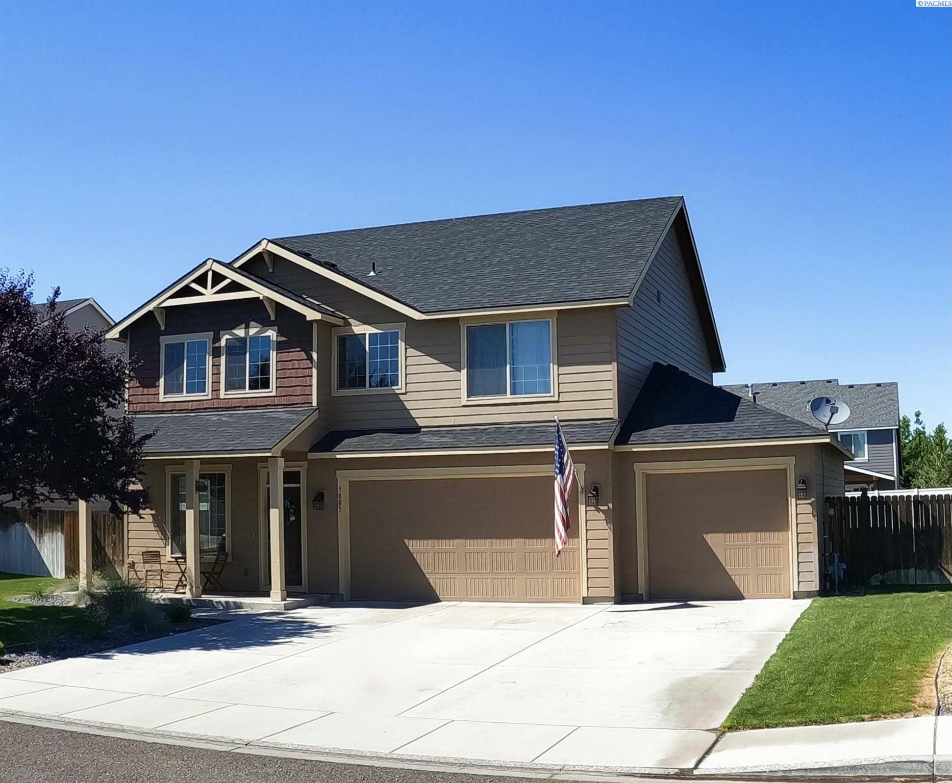 5005 Bilbao Drive  Pasco WA 99301-8364 photo