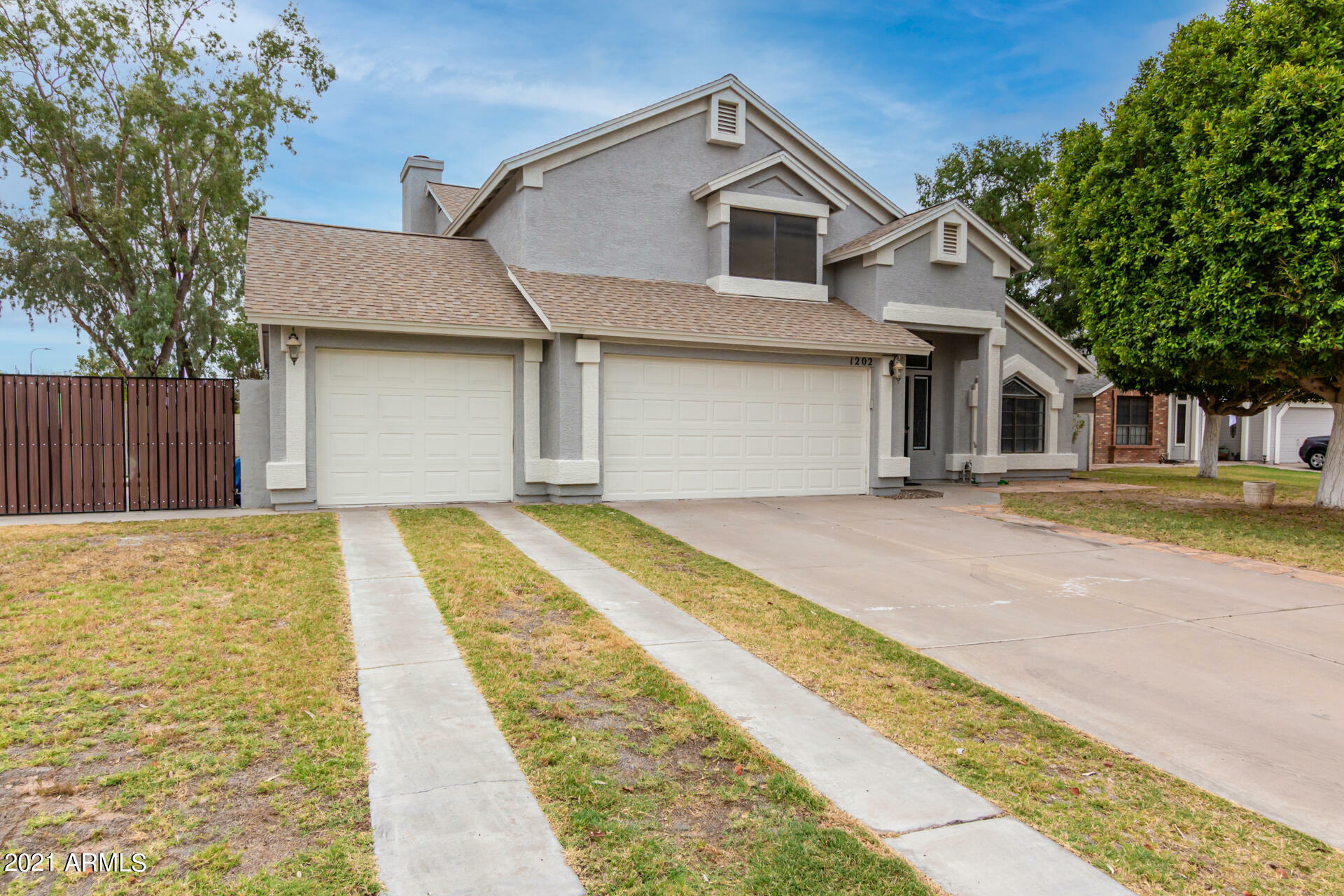 Property Photo: 1202 N Leoma Court AZ 85225