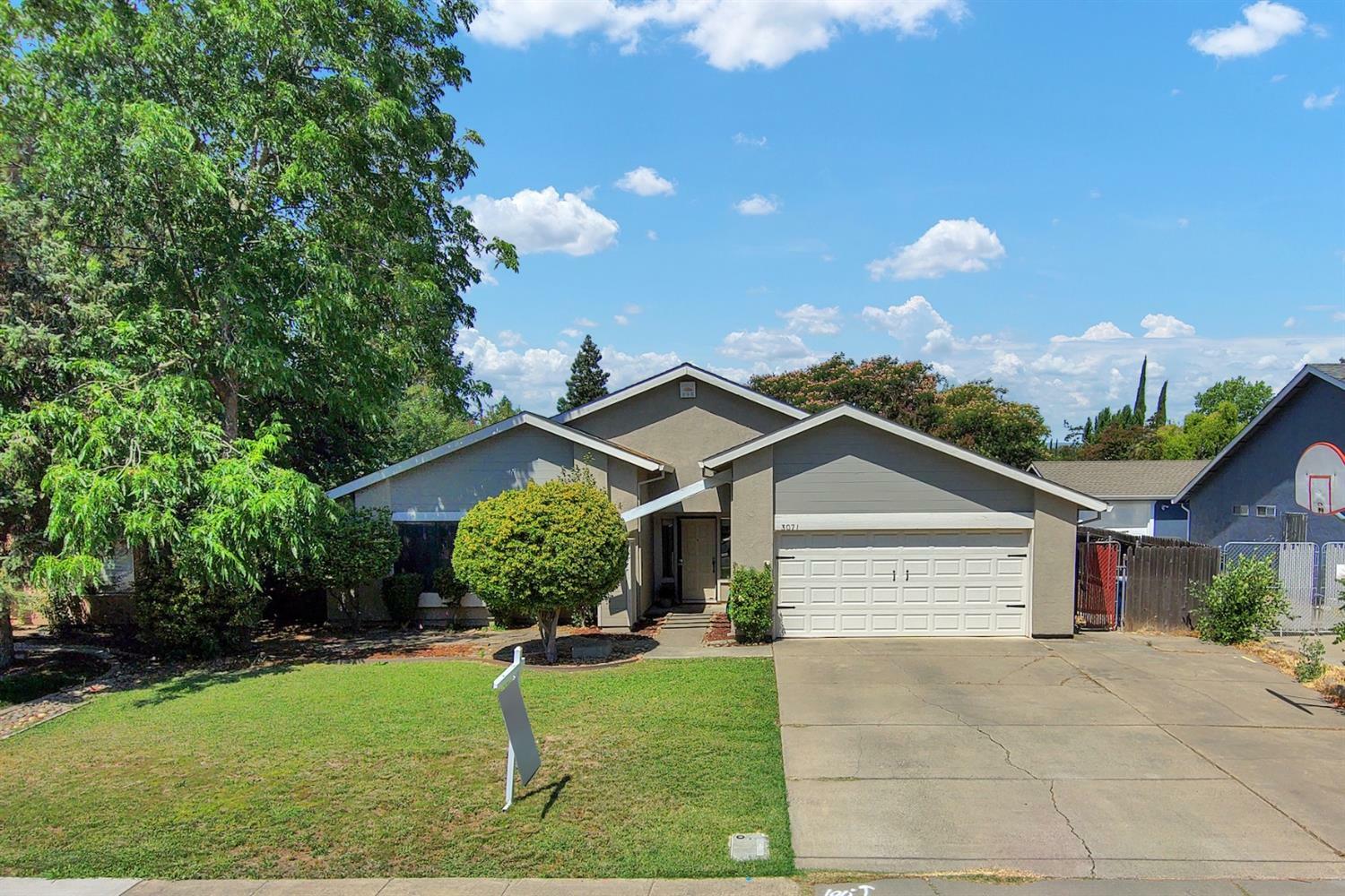 Property Photo: 3071 Prince Henry Drive CA 95833