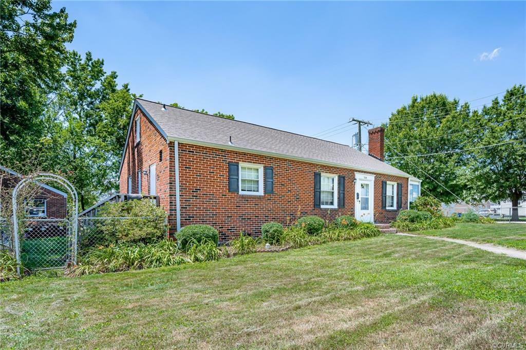 Property Photo:  320 S 17th Avenue  VA 23860 