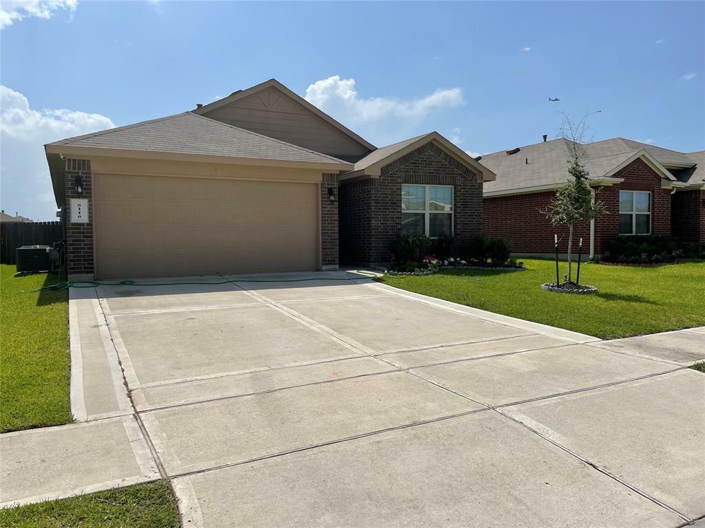 Property Photo:  6110 Lillybelle Street  TX 77449 