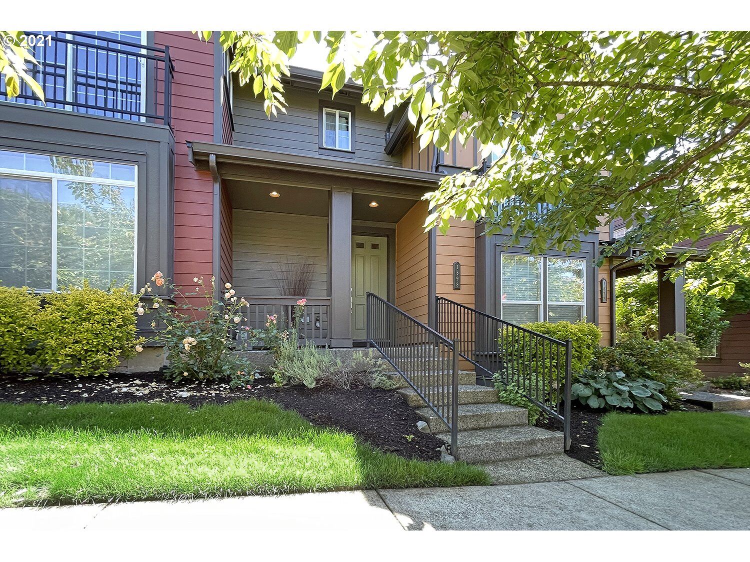 Property Photo: 1588 NE 71st Ave OR 97124