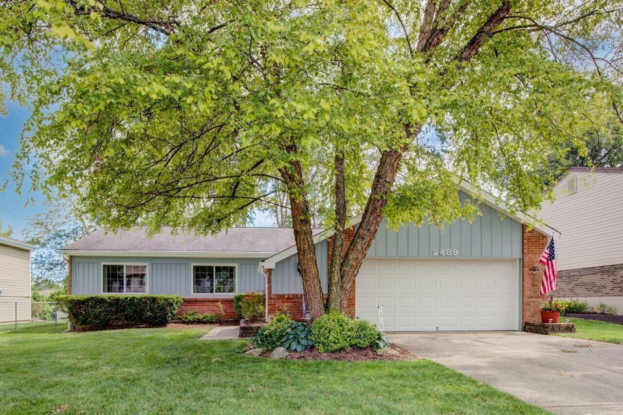 Property Photo:  2489 Hazelcrest Ln  OH 45231 