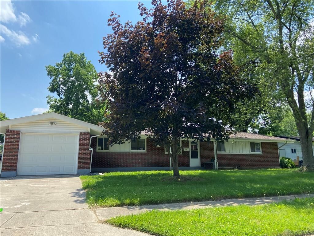 Property Photo: 820 N Eppington Drive OH 45426