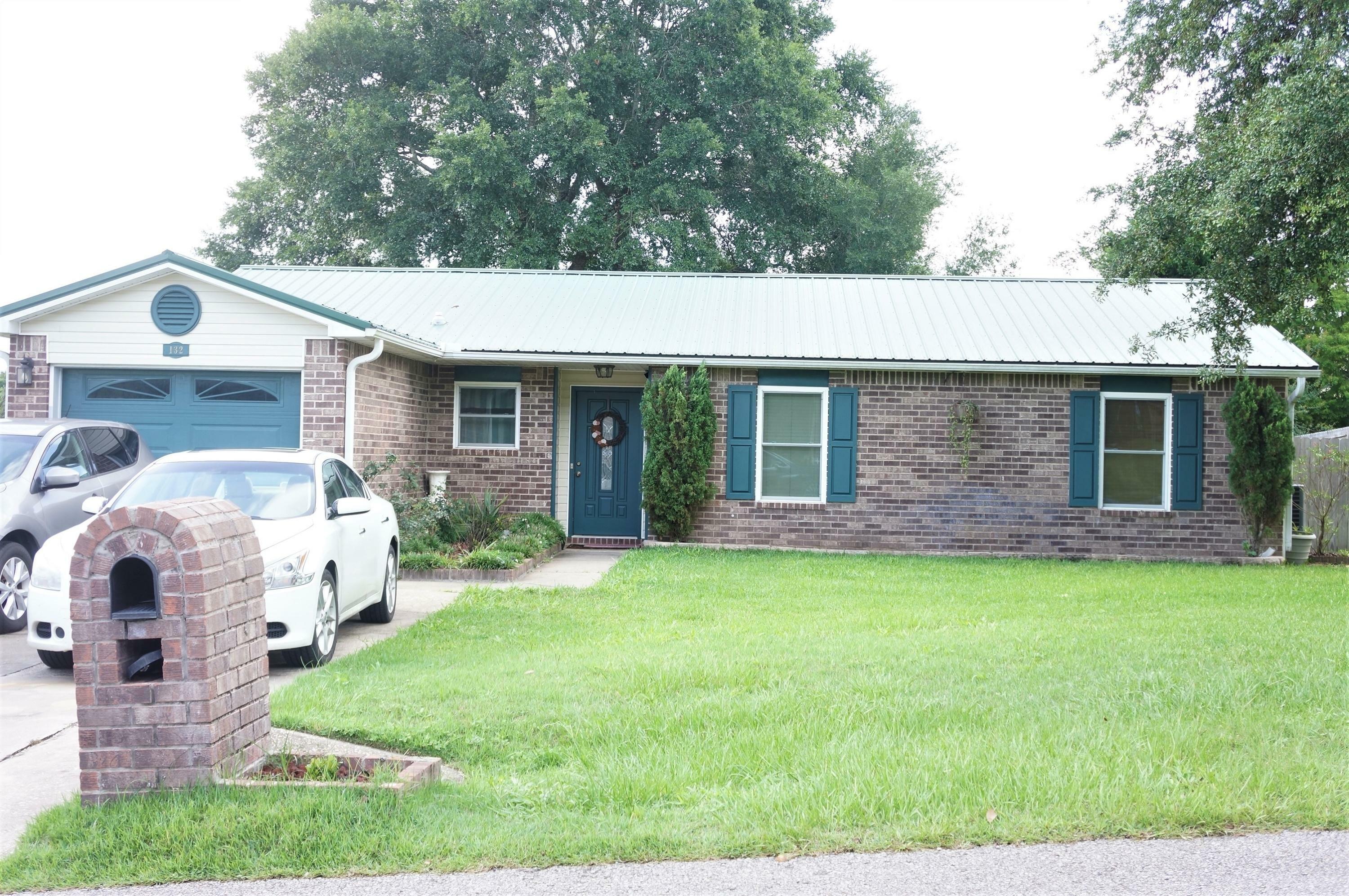 Property Photo:  132 Louise Drive  FL 32536 