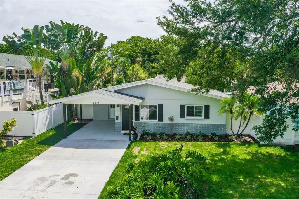 Property Photo:  4911 Chancellor Street NE  FL 33703 