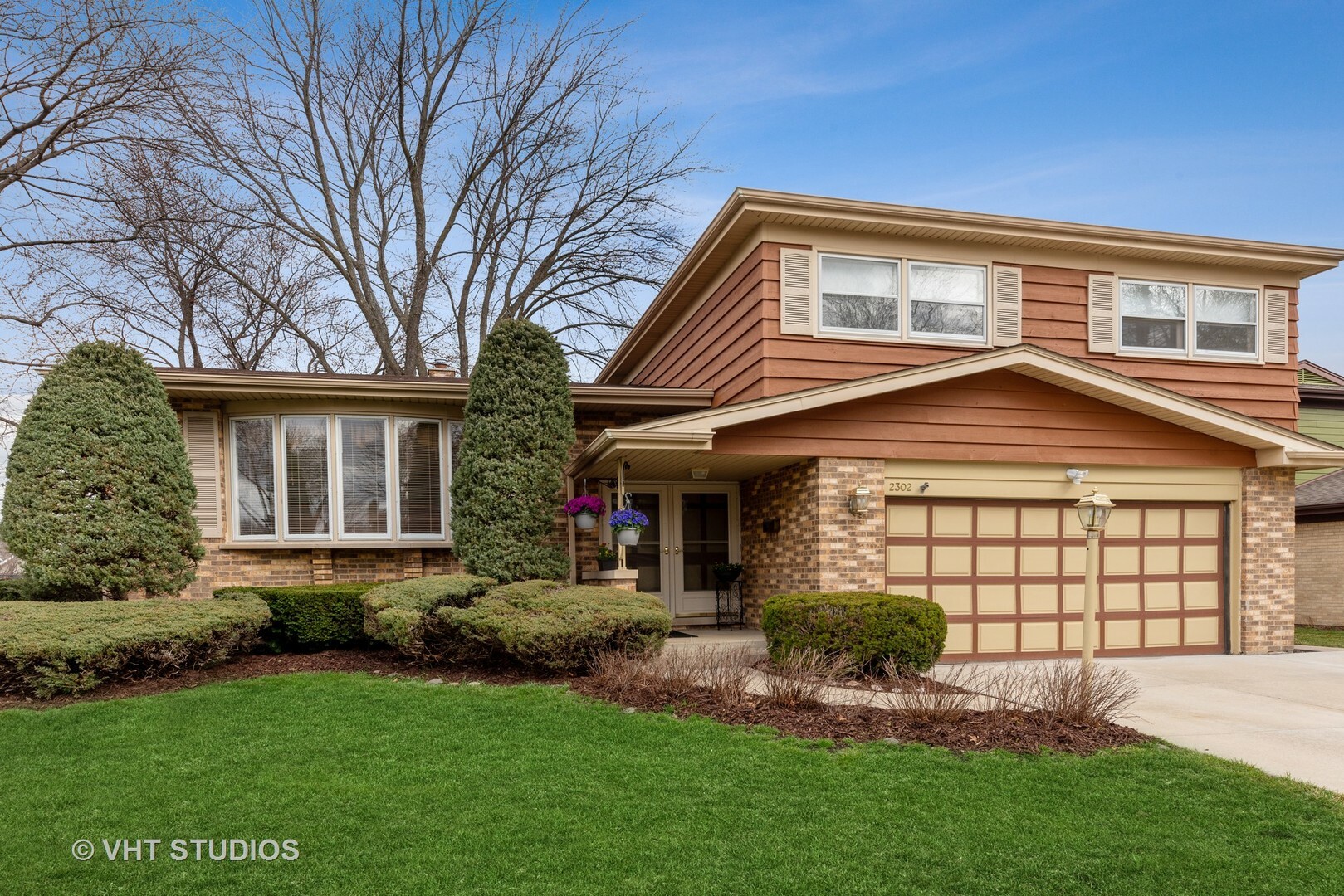 Property Photo:  2302 E Michael Manor Lane  IL 60004 