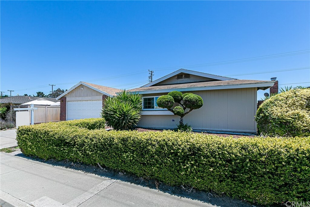 Property Photo:  1308 N A Street  CA 93436 