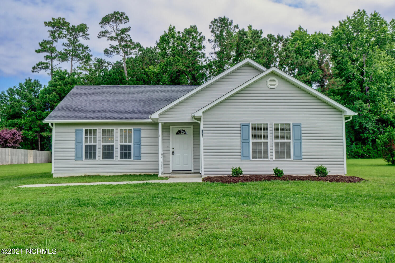 Property Photo: 105 Jordan Lane NC 28443