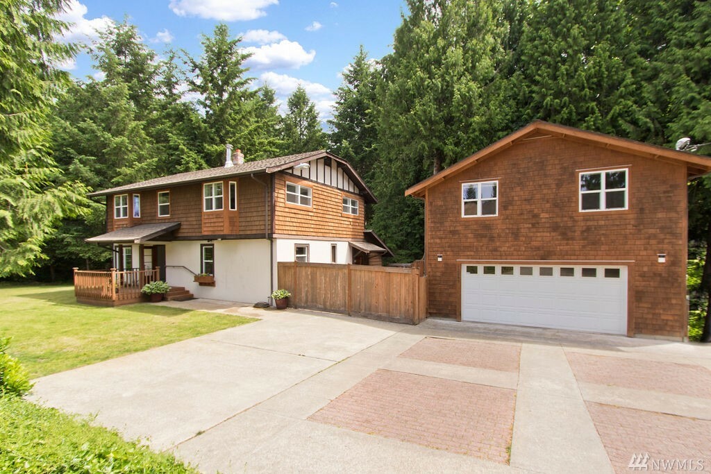 Property Photo:  12245 SE May Creek Park Dr  WA 98056 