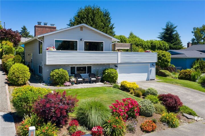 Property Photo:  5327  Frances Avenue NE  WA 98422 