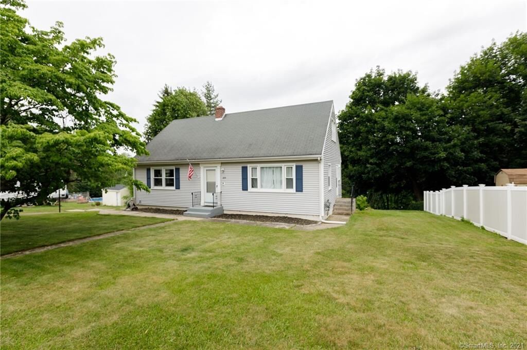 Property Photo:  308 Twin Lakes Road  CT 06471 