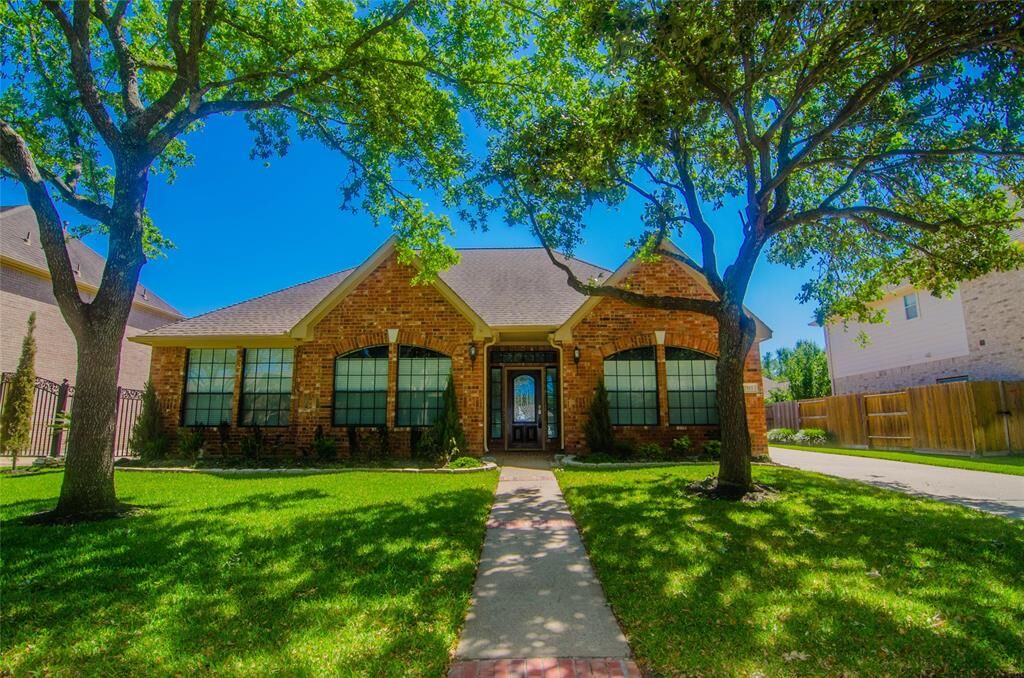 Property Photo:  17515 Heartwind Court  TX 77095 