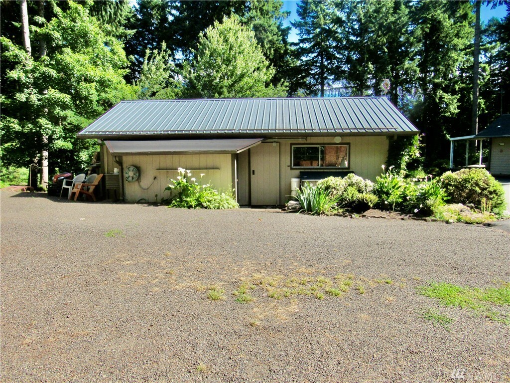 Property Photo:  108 Pare Rd  WA 98626 