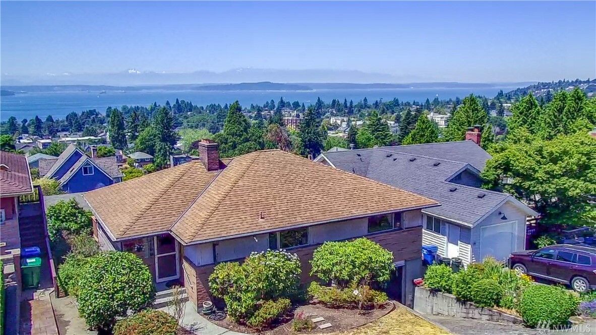 Property Photo:  6611 38th Ave SW  WA 98126 