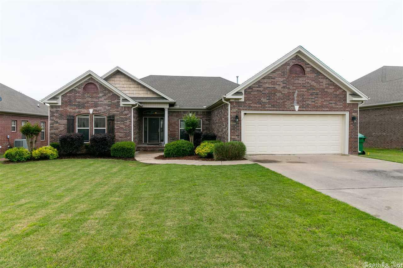 Property Photo:  1240 Edge Valley N Drive  AR 72034 