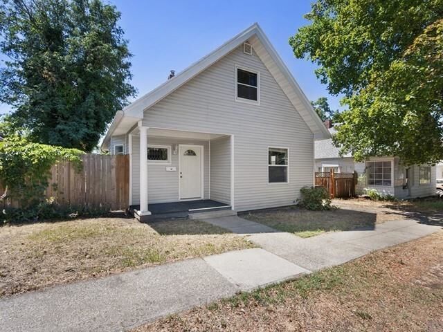 Property Photo:  1717 W Spofford Ave  WA 99205 