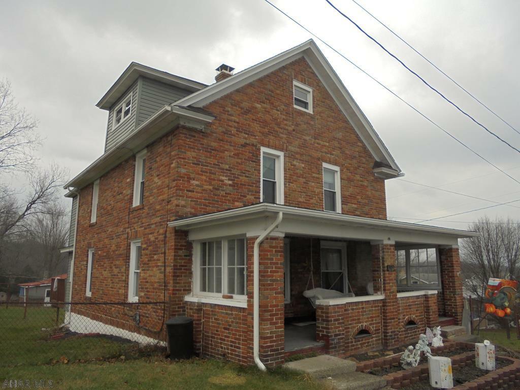 Property Photo:  305 Johnson Avenue  PA 15946 