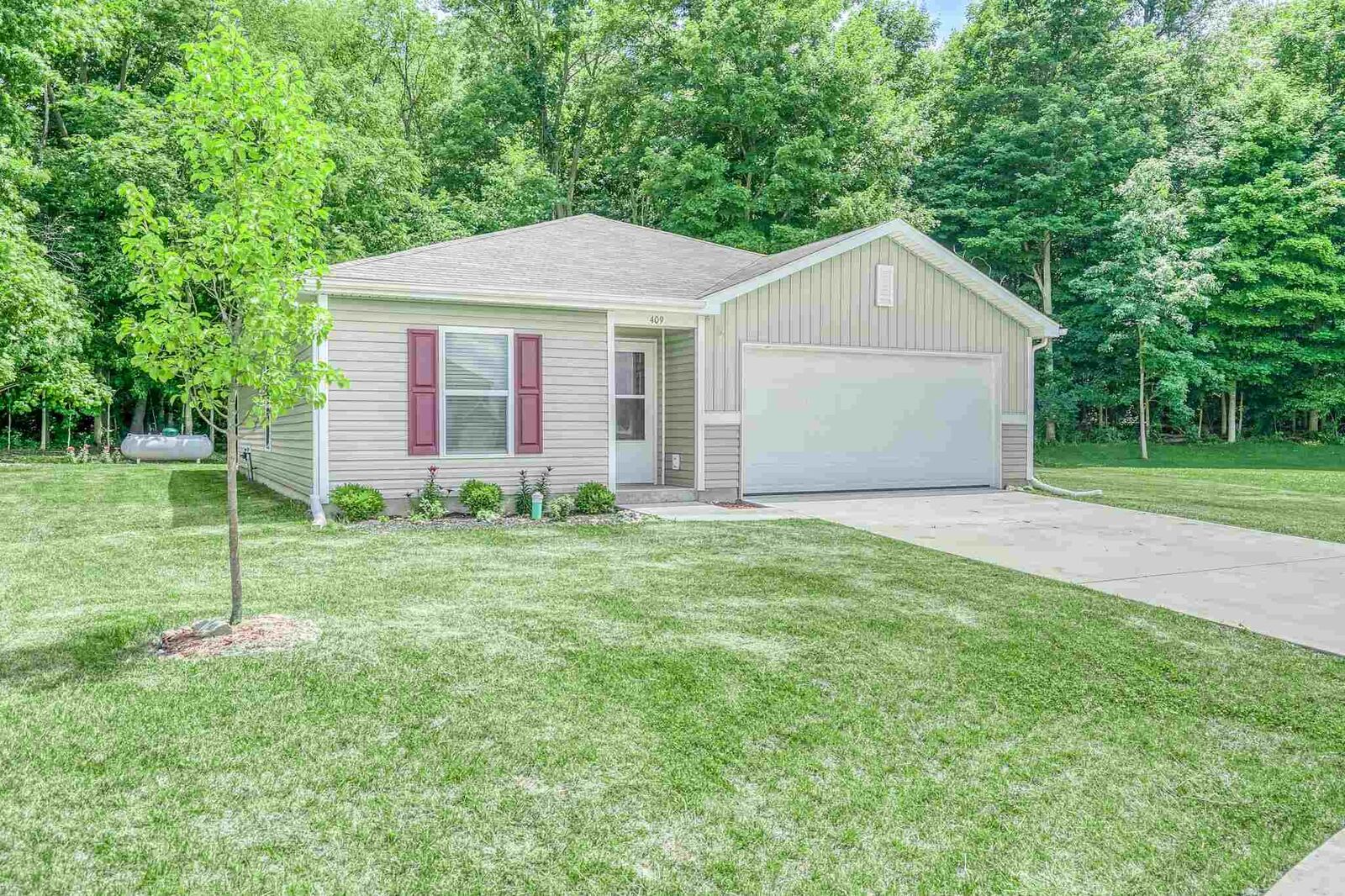 Property Photo: 409 Arbor Lane IN 46750