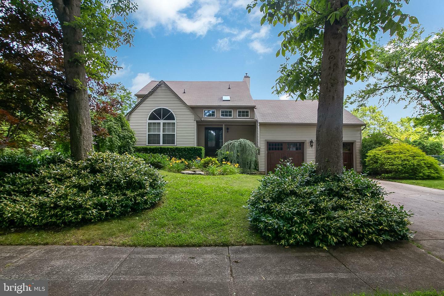 Property Photo:  221 Camden Avenue  NJ 08043 