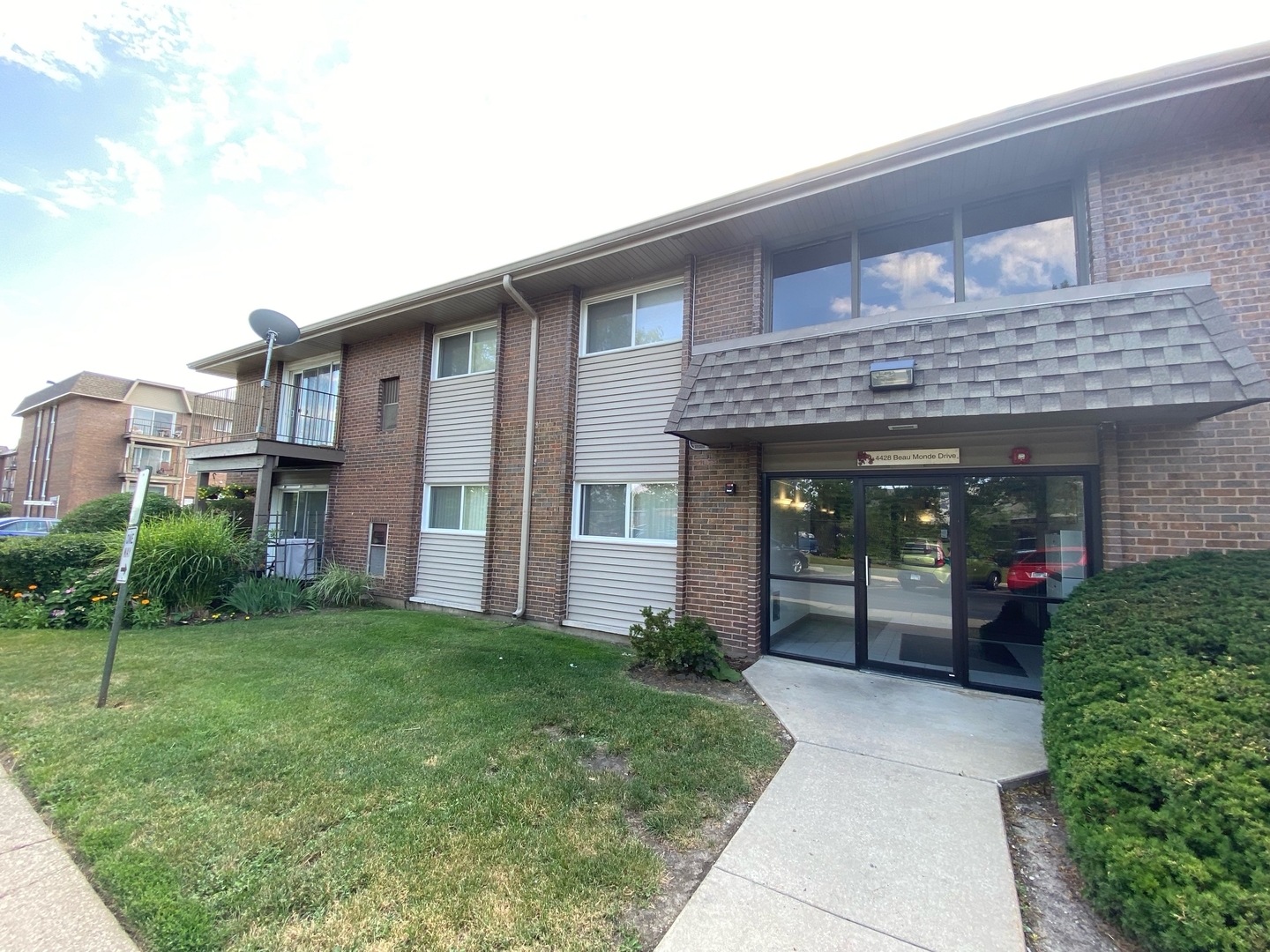 Property Photo: 4428 Beau Monde Drive 202 IL 60532