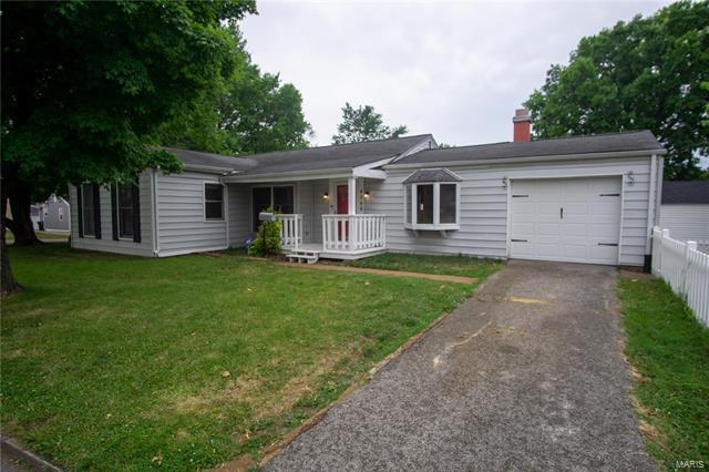 Property Photo: 4048 Blow Street 63116