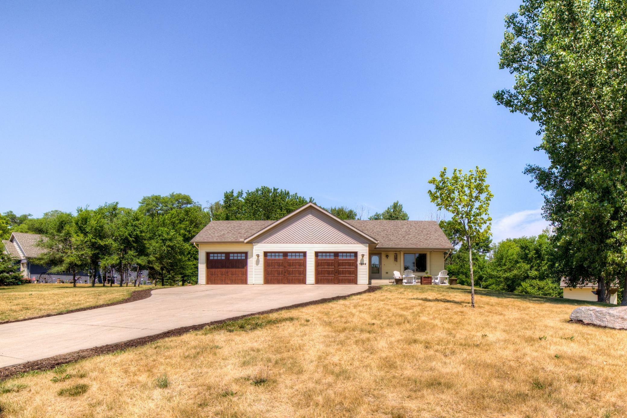 Property Photo:  1299 Summit Cove  MN 55325 