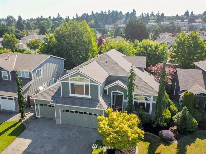 Property Photo:  939 N Laurel Lane  WA 98406 