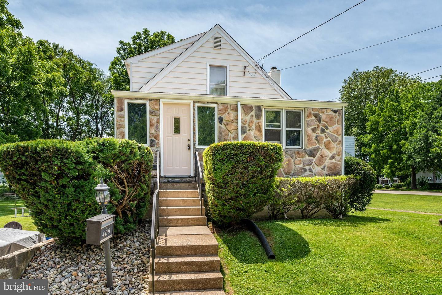 Property Photo:  401 Summit Avenue  PA 19428 