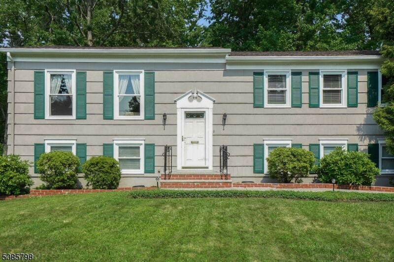 Property Photo: 81 Tudor Ln NJ 07922