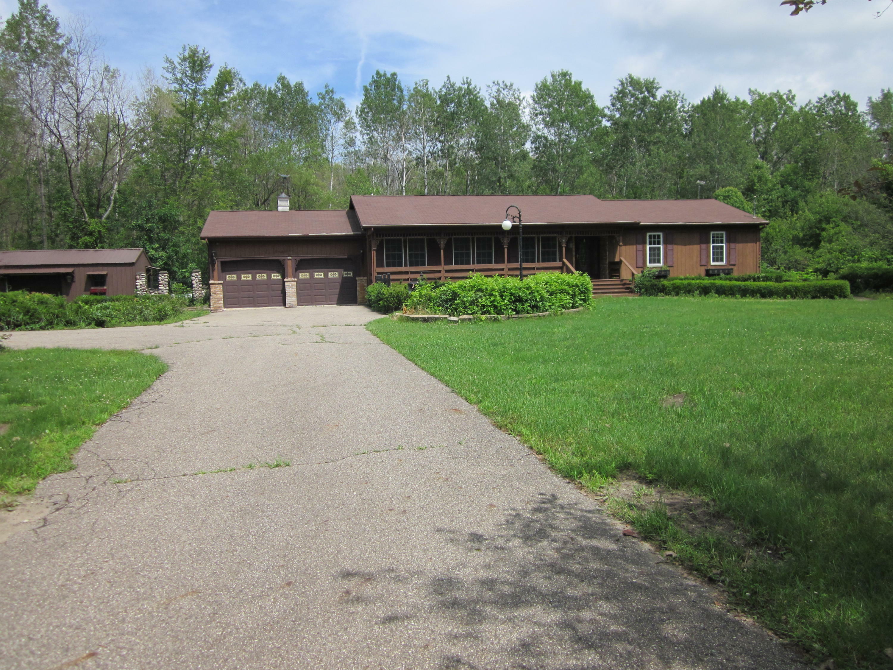 Property Photo: 27847 County Road 653 MI 49055