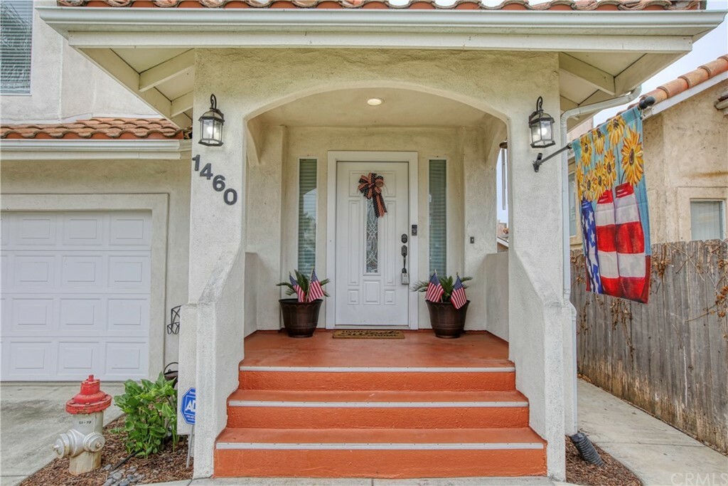 Property Photo:  1460 Brighton Avenue  CA 93433 