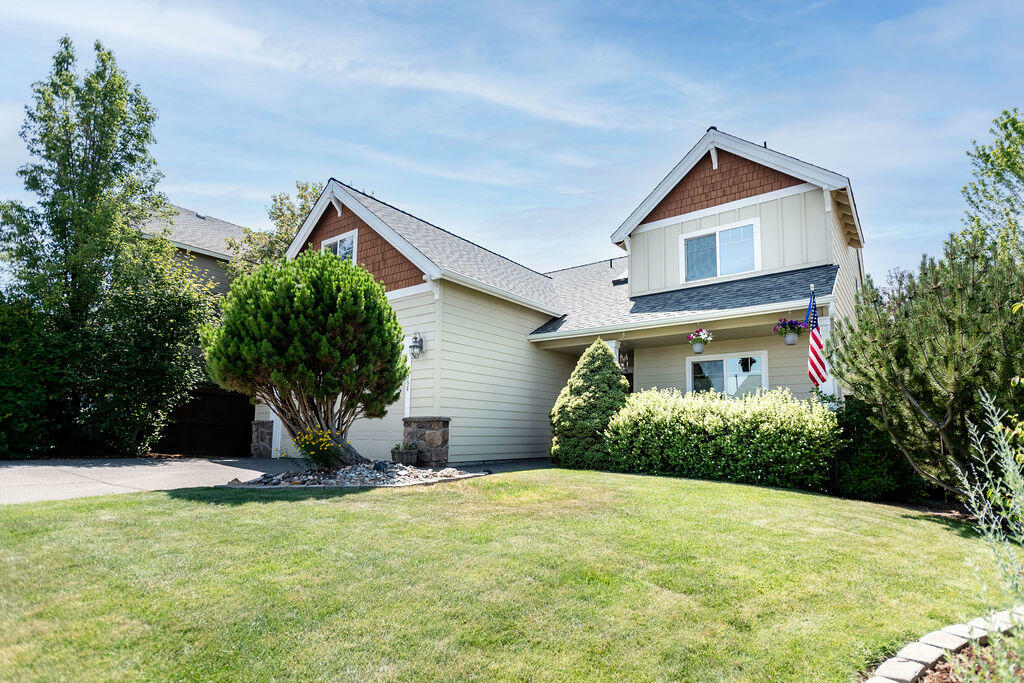Property Photo: 2568 NE Lynda Lane OR 97701