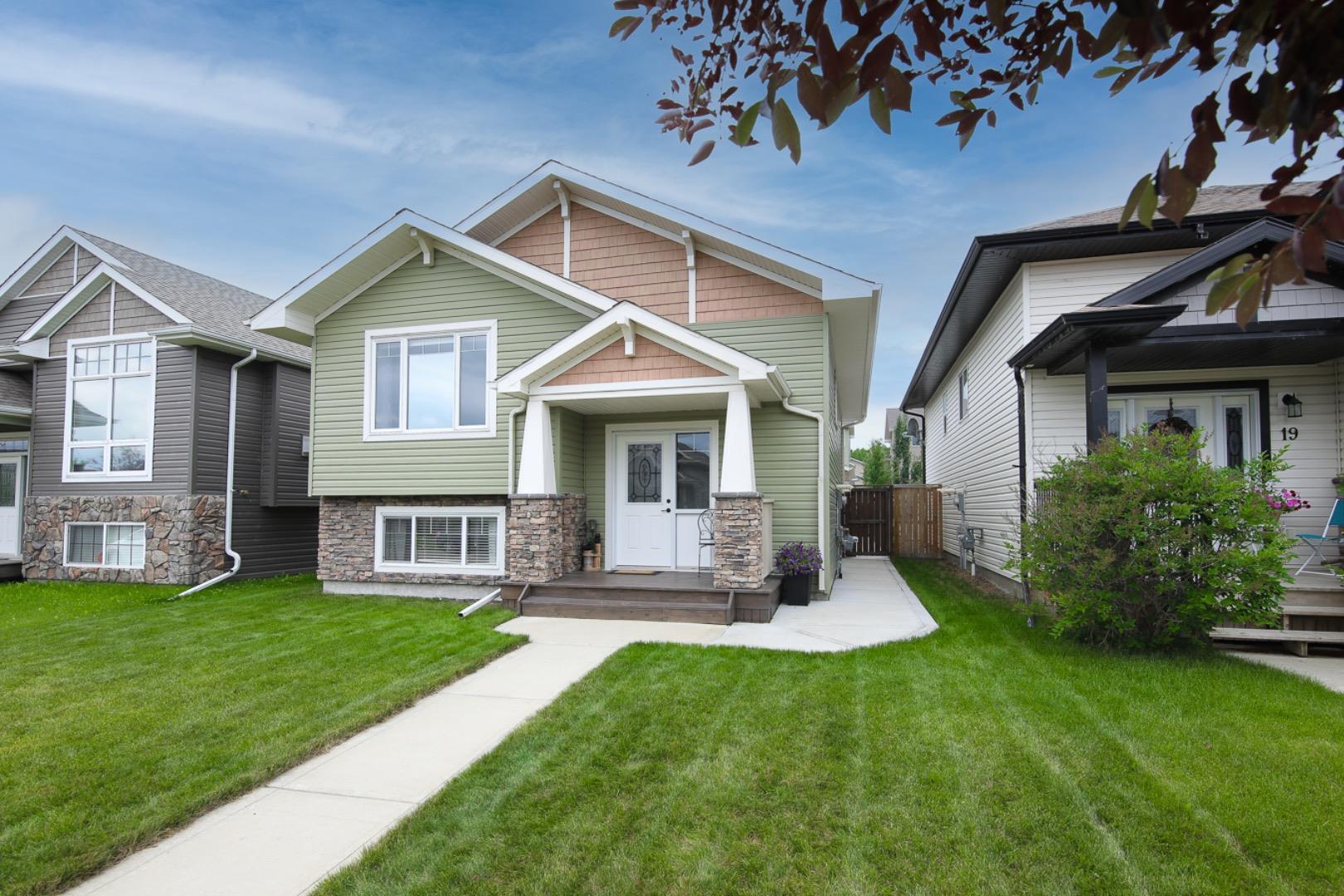 Property Photo: 17 Regatta Way AB T4S 0E9