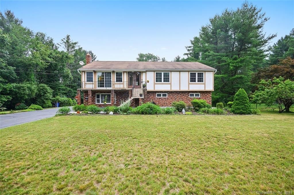 Property Photo: 21 Sunnyside Drive CT 06472