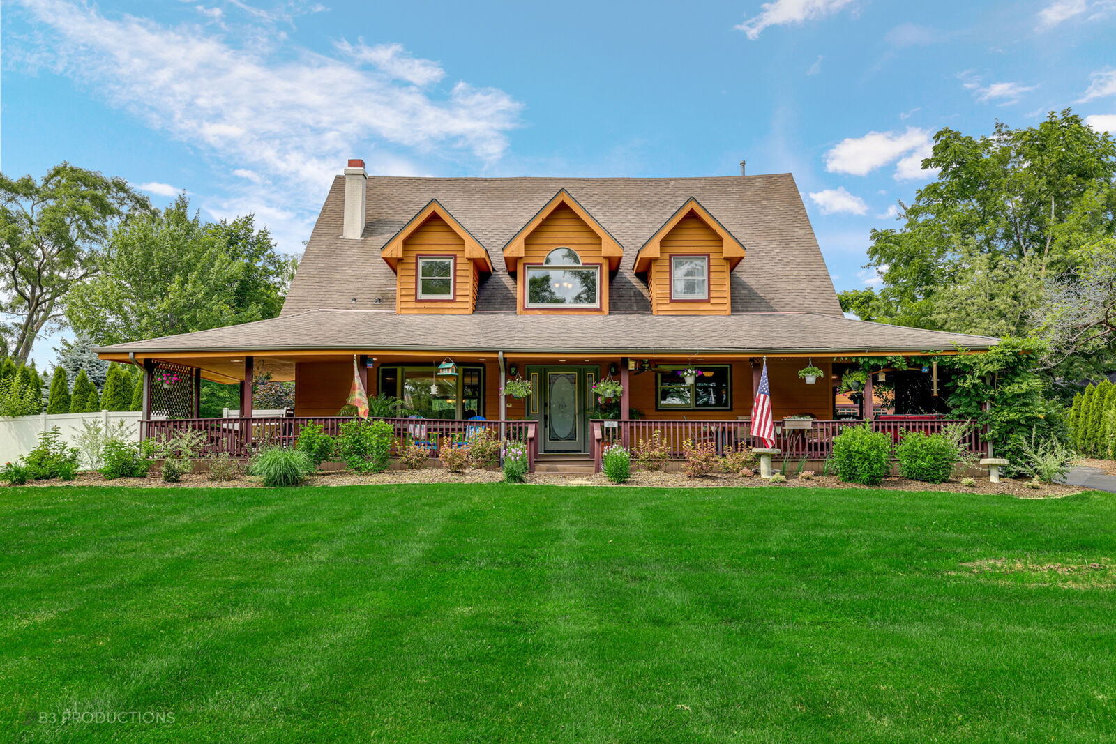 Property Photo: 261 W Wood Street IL 60451