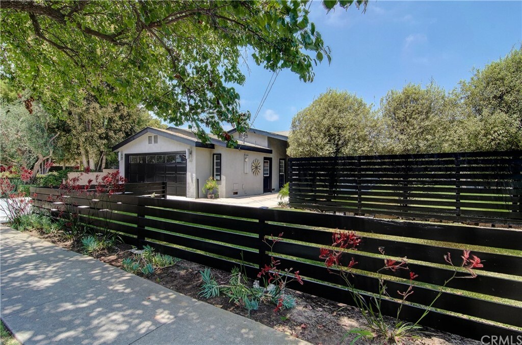 Property Photo:  2147 Santa Ana Avenue  CA 92627 