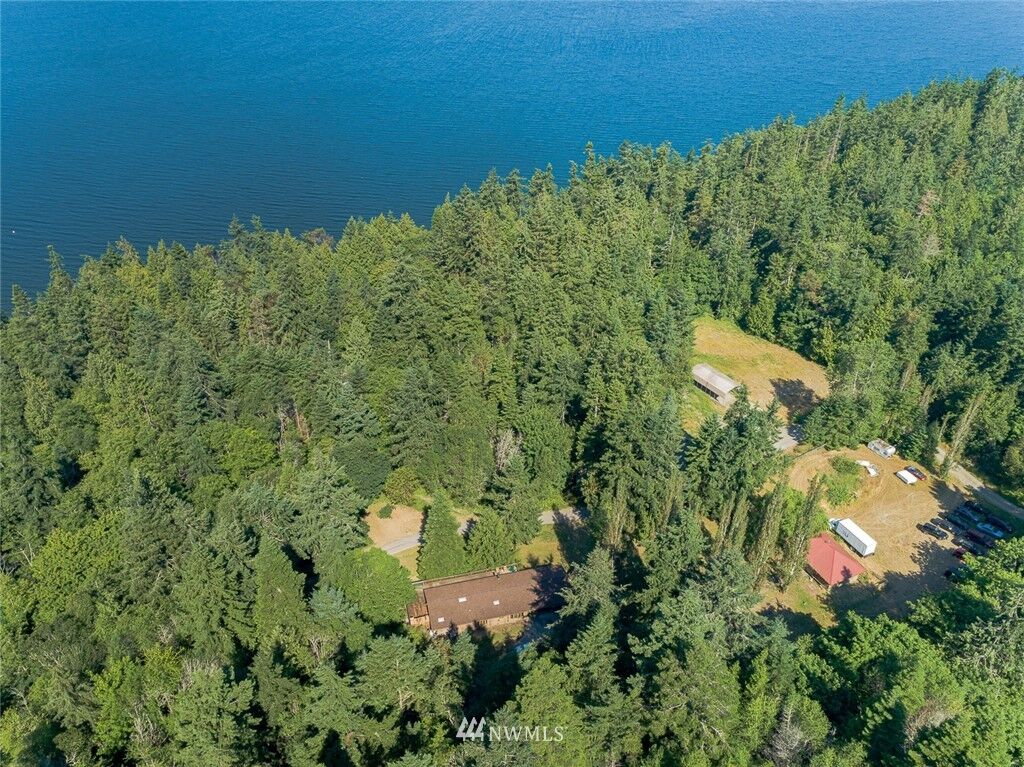 Property Photo: 71 Southport Lane WA 98368