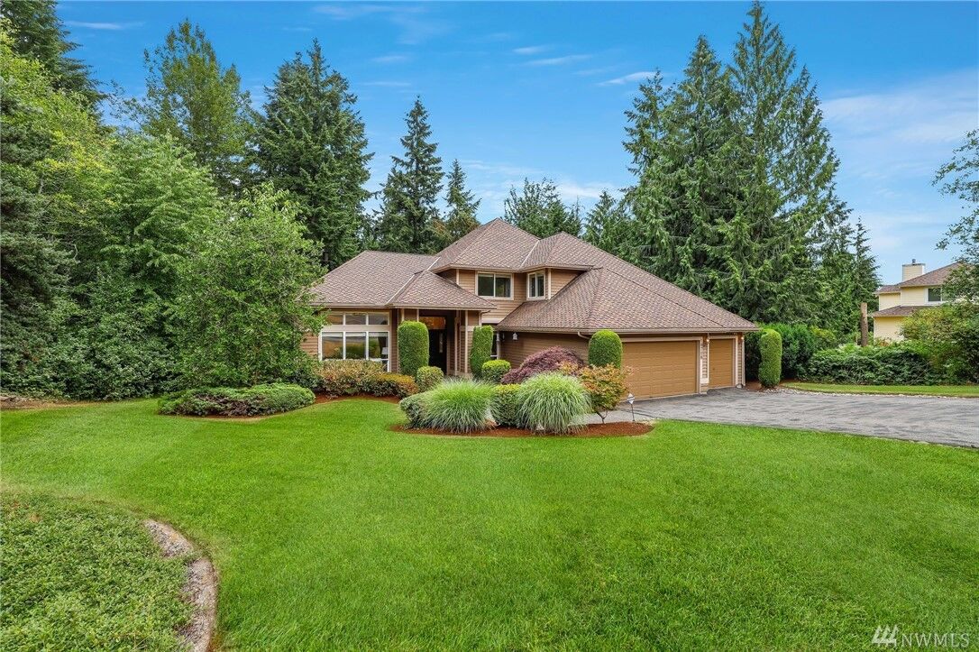 Property Photo:  18708 201st Ave NE  WA 98077 