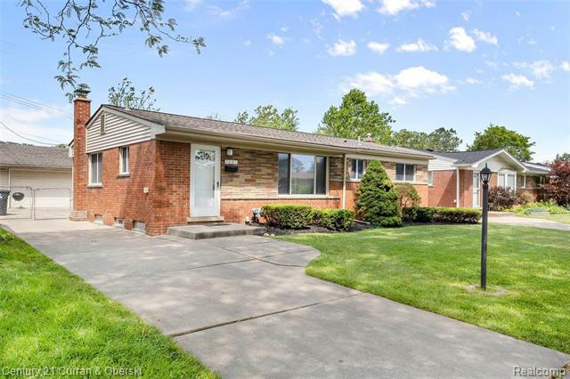 Property Photo:  7801 Terri Drive  MI 48185 