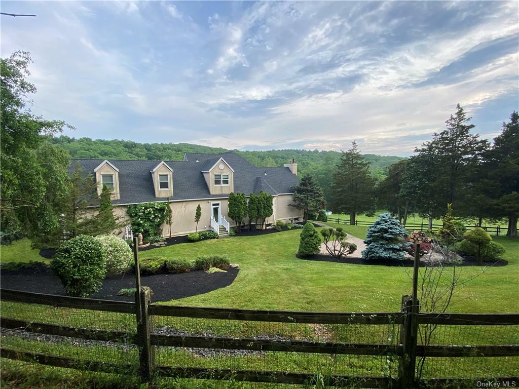 Property Photo:  15 Saddle Hill Road  NY 10918 