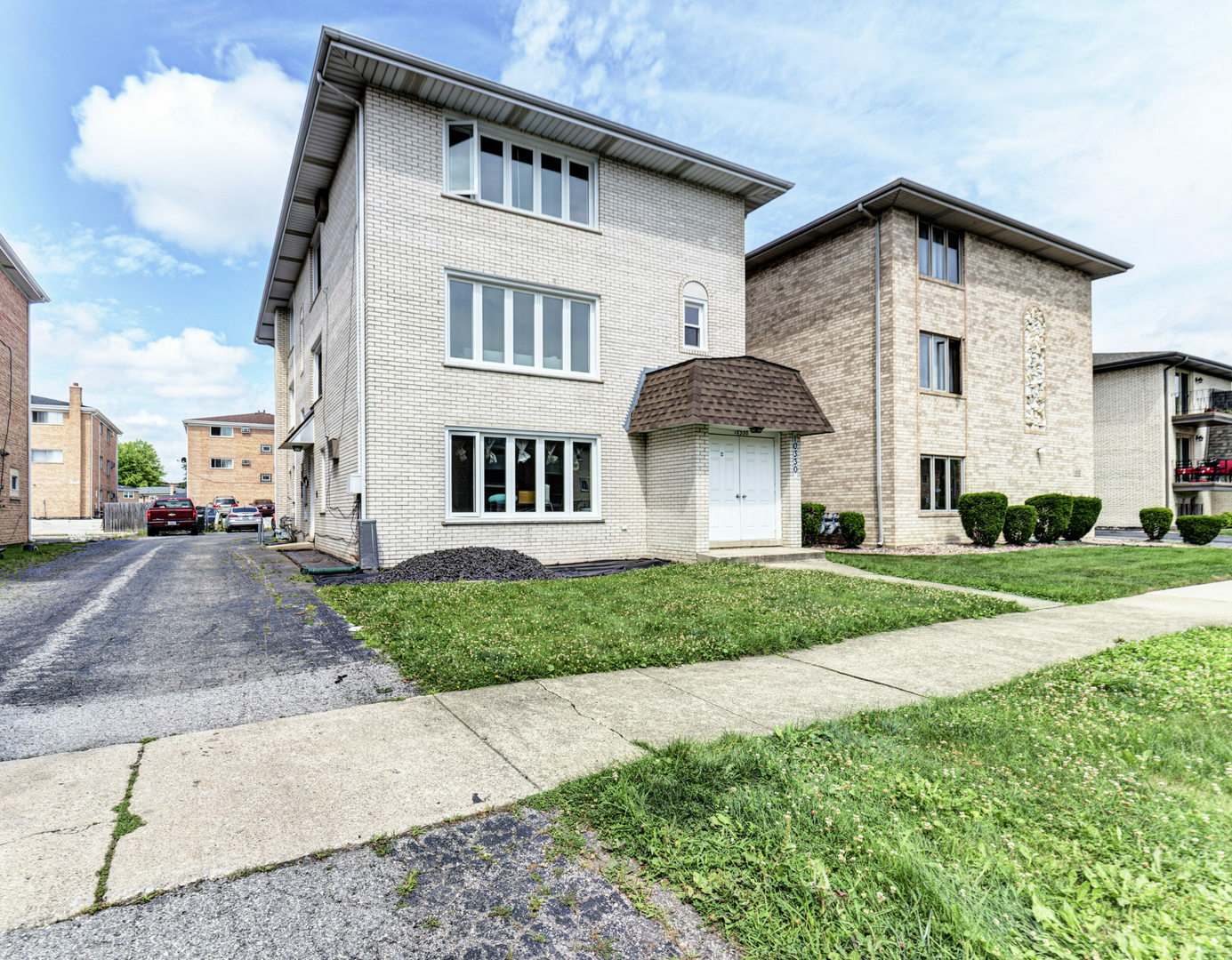 10330 McVicker Avenue  Chicago Ridge IL 60415 photo