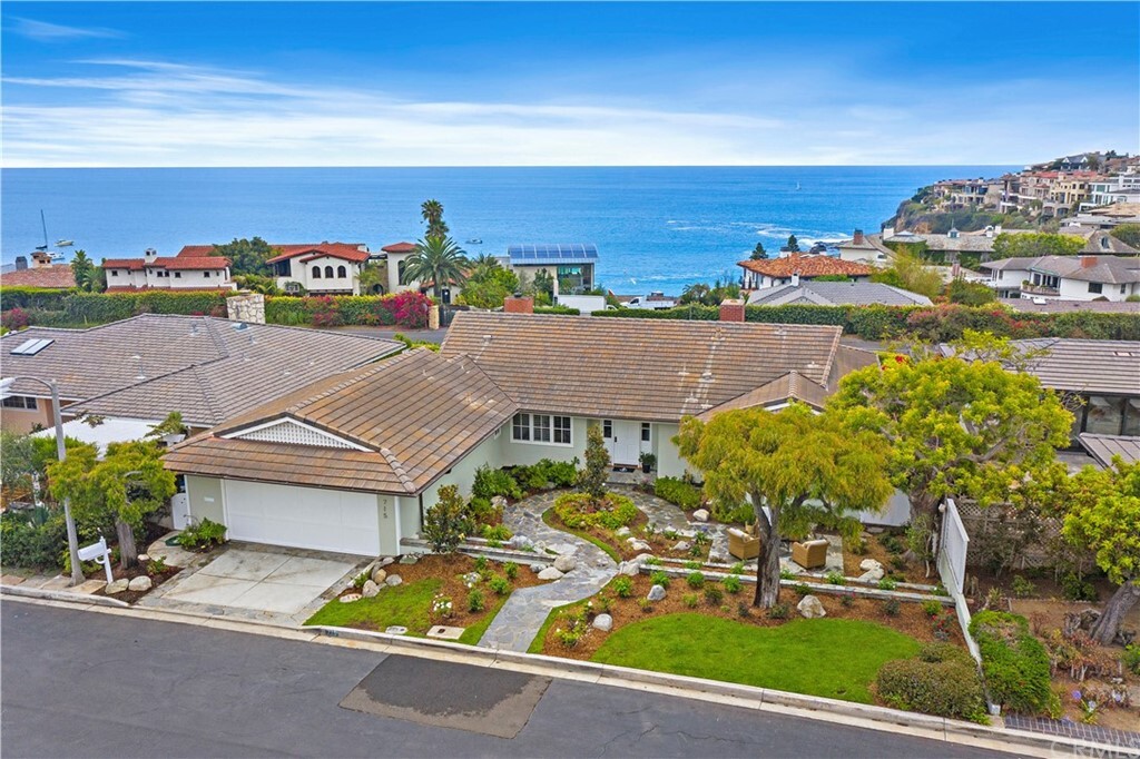 Property Photo: 715 Emerald Bay CA 92651