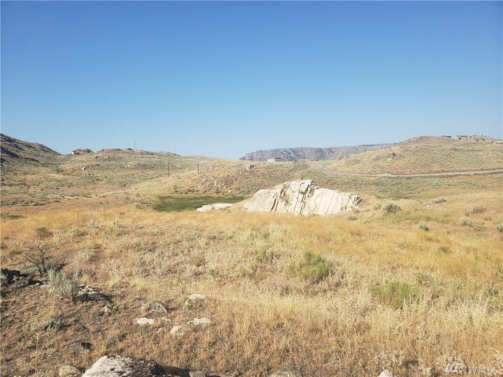 Property Photo:  111 Plata Dr  WA 98812 