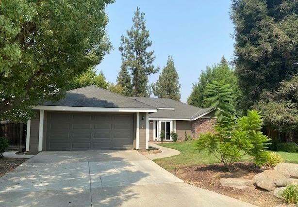 754 E Woodhaven Lane  Fresno CA 93720 photo