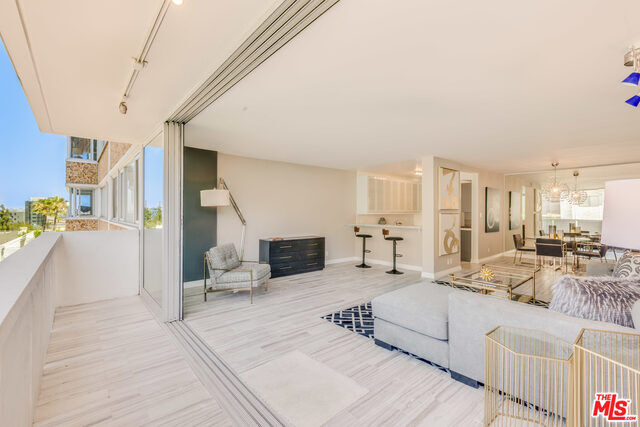 Property Photo: 8787 Shoreham Dr 603 CA 90069