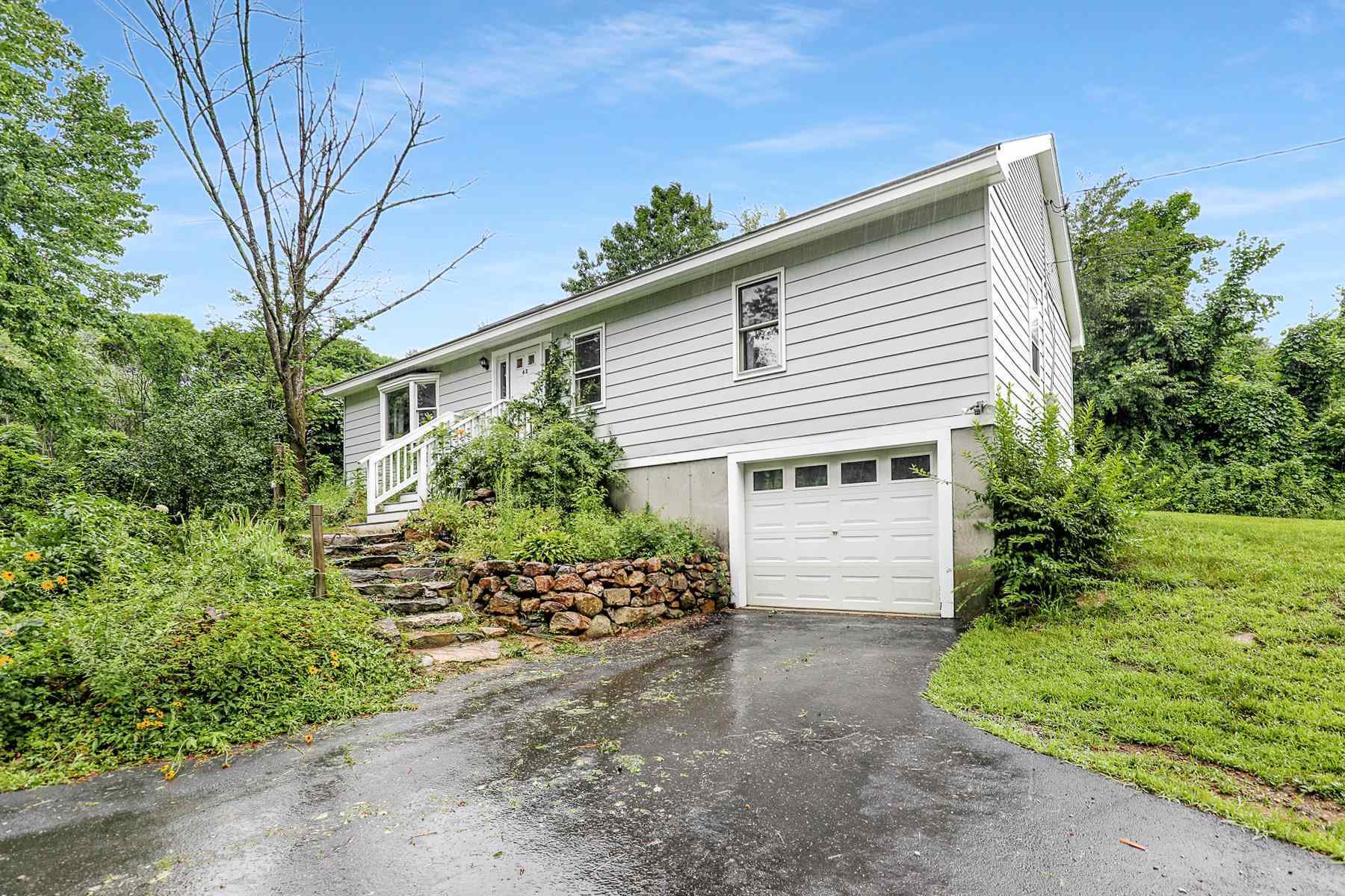 Property Photo:  62 Old Amherst Road  NH 03057 