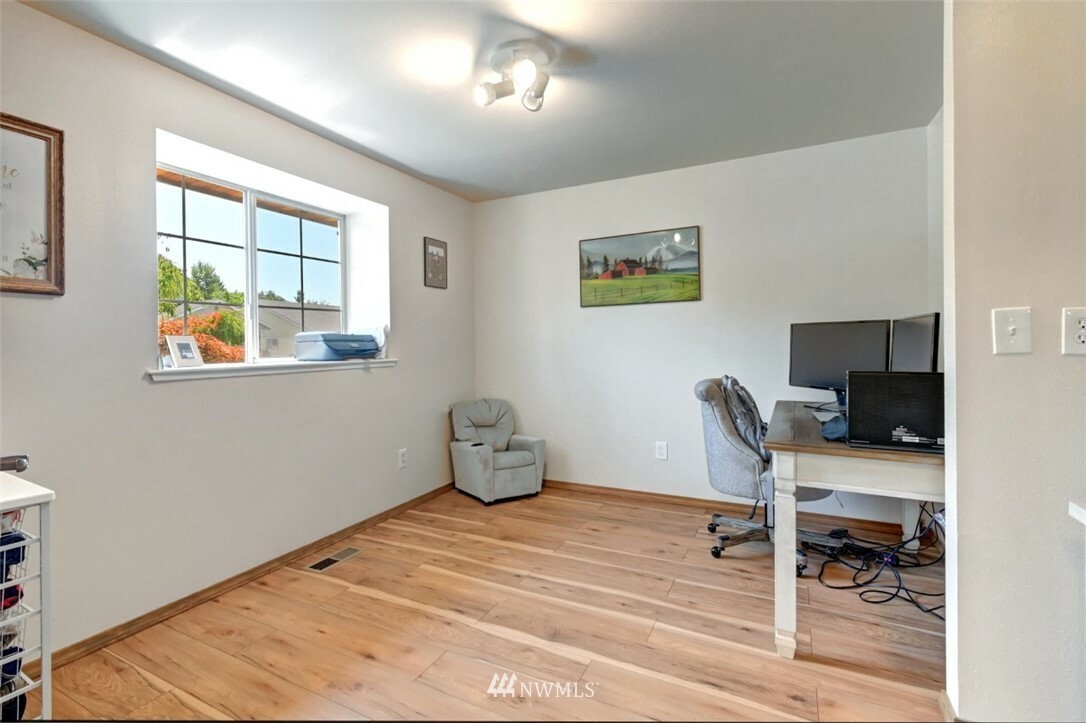 Property Photo: 7711 76th Place NE WA 98270
